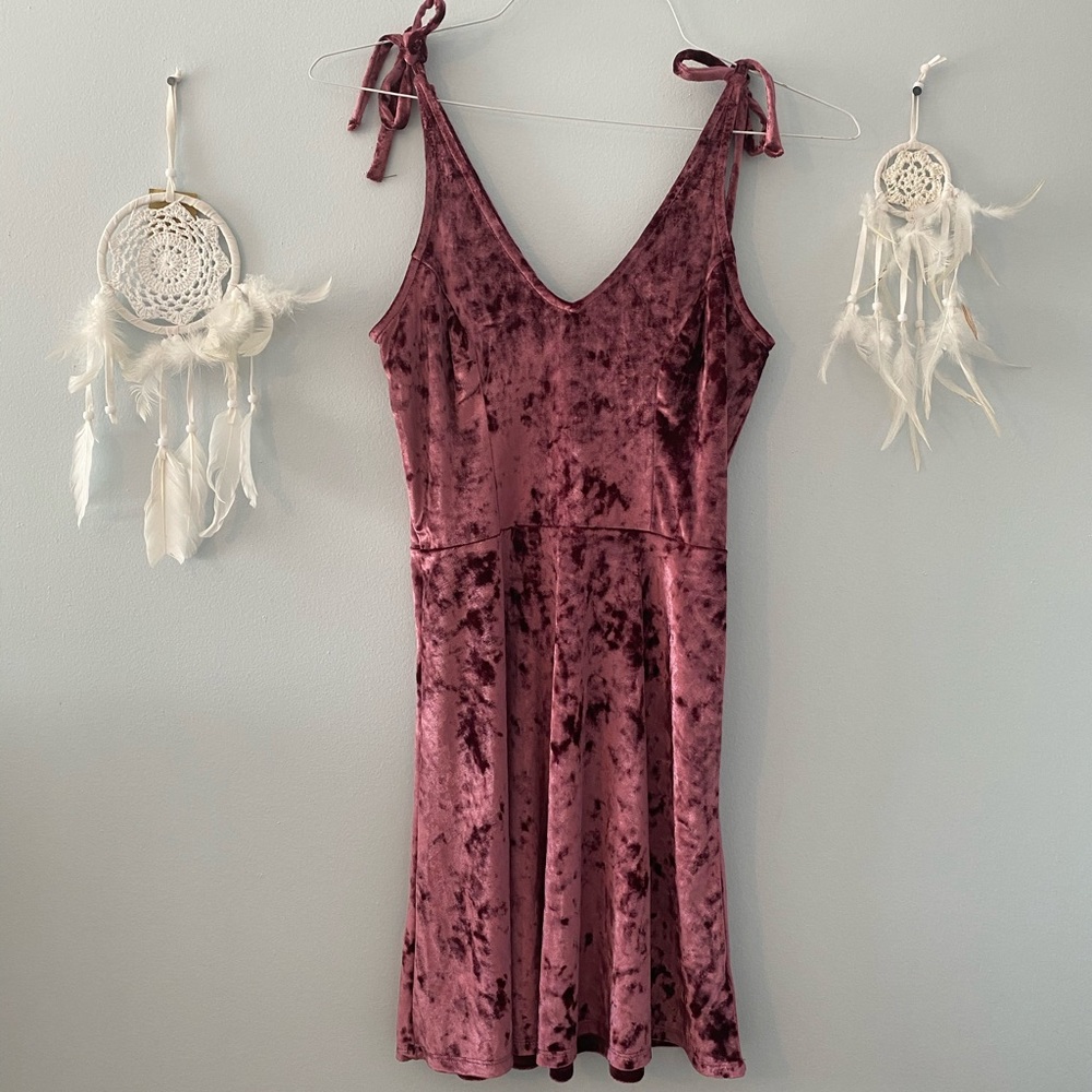 LA hearts Velvet dress 👗